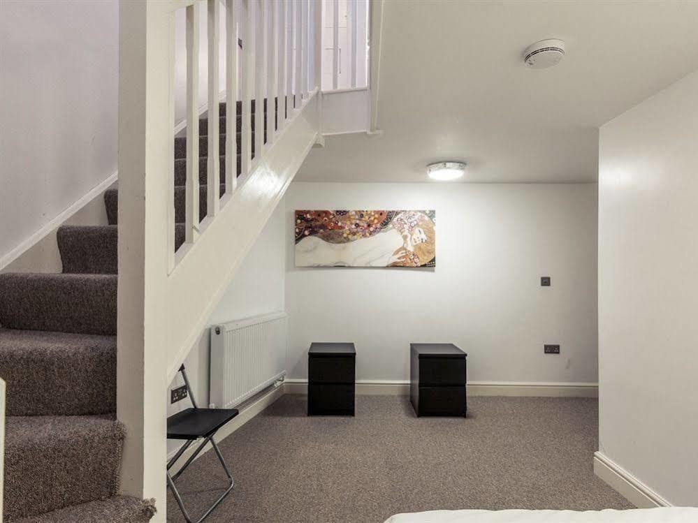 Aparts - Euston Apartment *