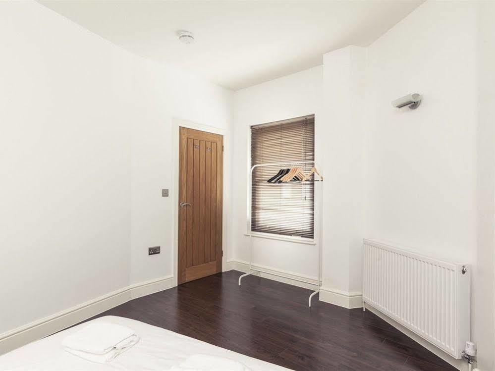Aparts - Euston Apartment *