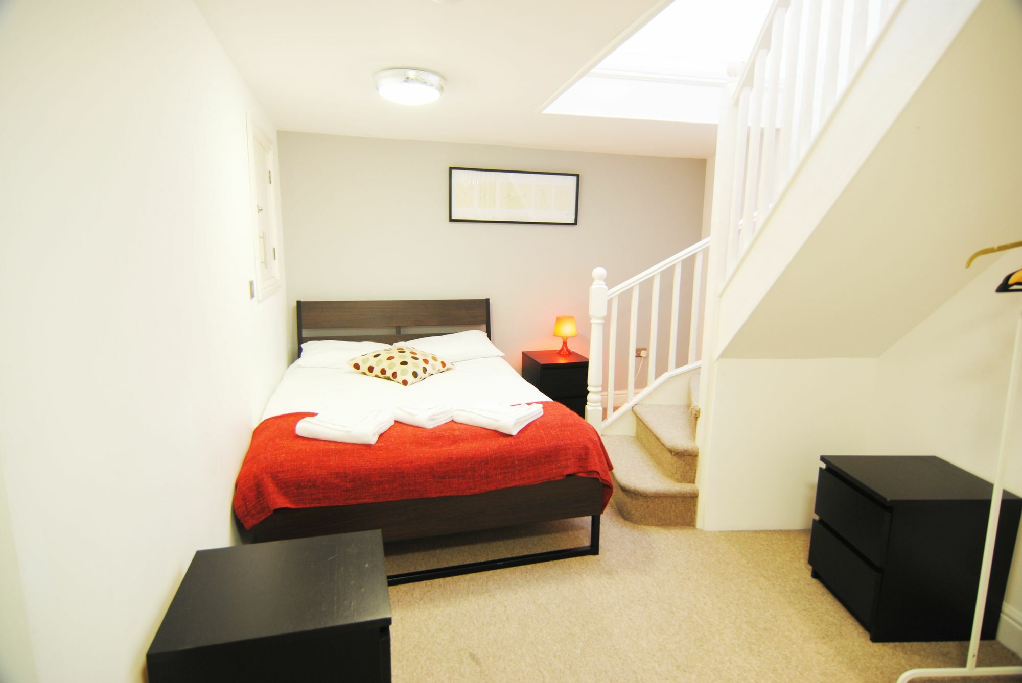 Aparts - Euston Apartment *